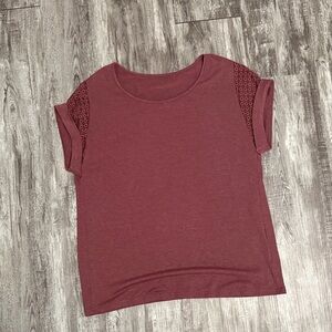 Women's Burgundy Top